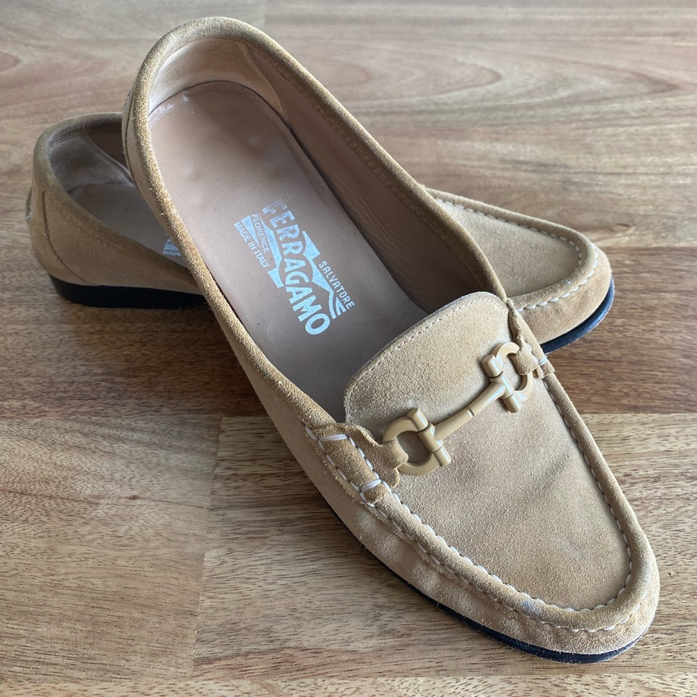 *SOLD* salvatore ferragamo women loafers 8B